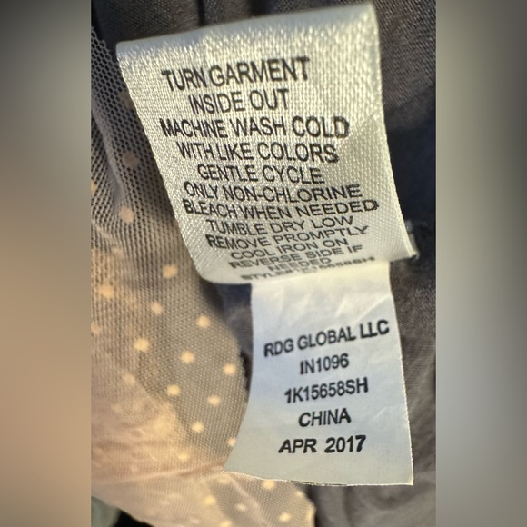 Super Cute Cloud Chaser Peplum Top With Asymmetric Pink Lace Skirt! - Picture 12 of 12